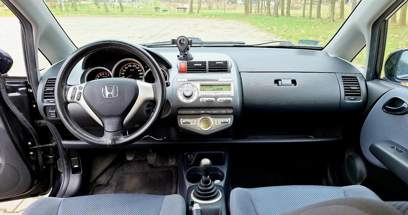 Honda Jazz cena 11999 przebieg: 237000, rok produkcji 2007 z Kwidzyn małe 172